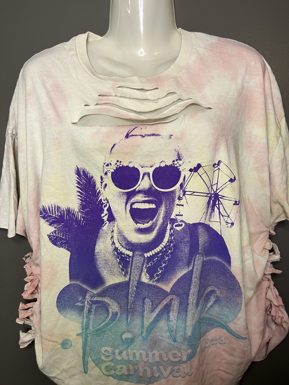 P!NK Shirt Womens 2XL Pink Summer Carnival 2023 Tour Graphic Distressed Tee
